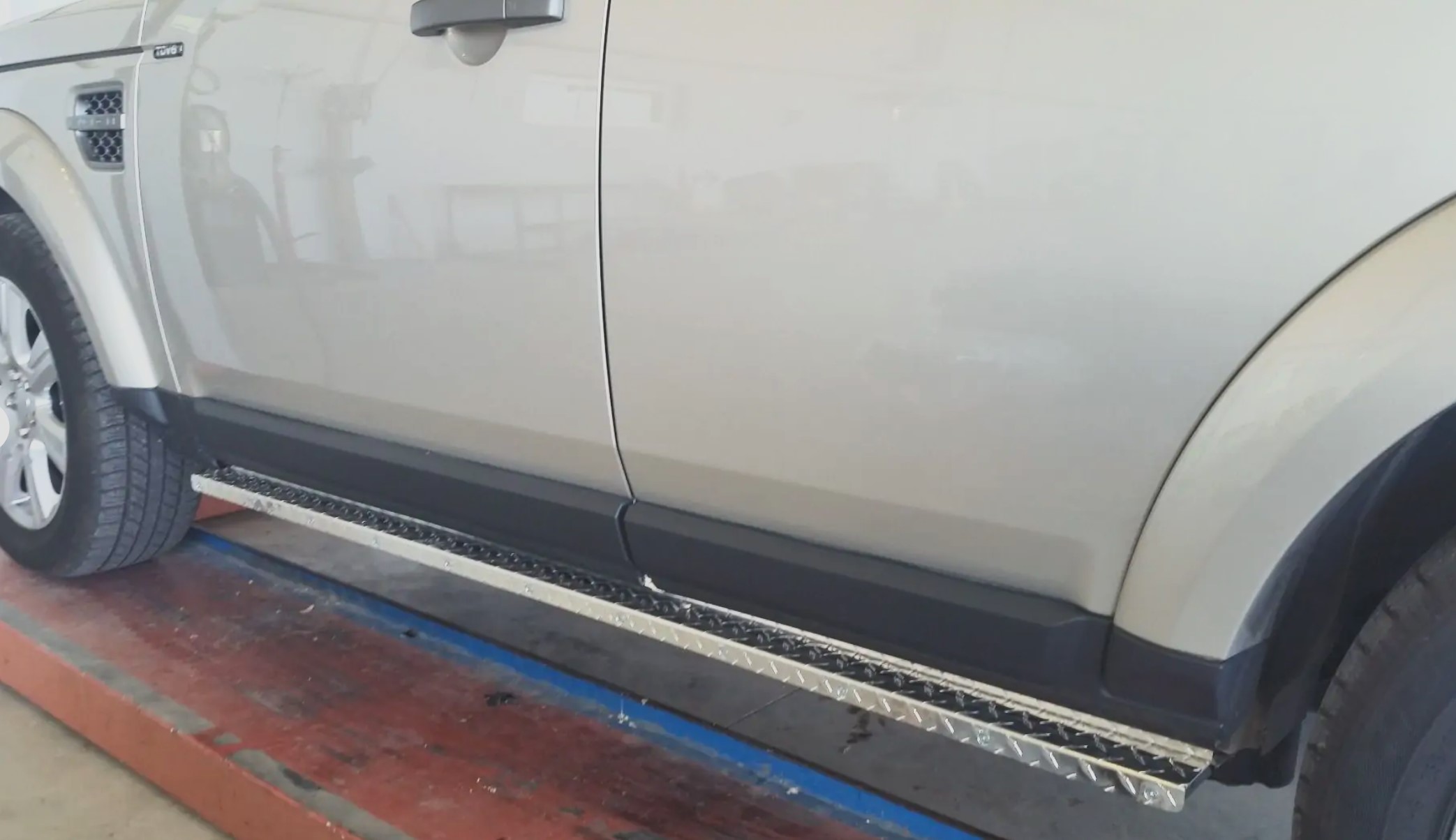 Land Rover Discovery 3/4 Side Steps Land Rover Discovery 3/4 Side Steps